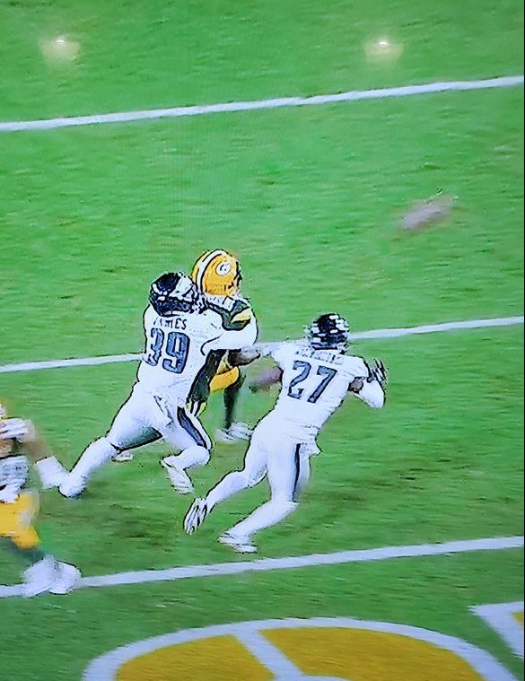 Packers-Eagles-Officials-Pass-Interference-e1569585621450.jpg
