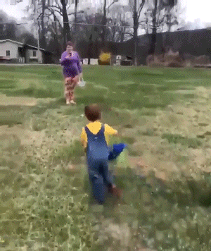 Some-Animals-Just-Want-To-Watch-The-World-Burn-Funny-GIFs-Humor-00005.gif