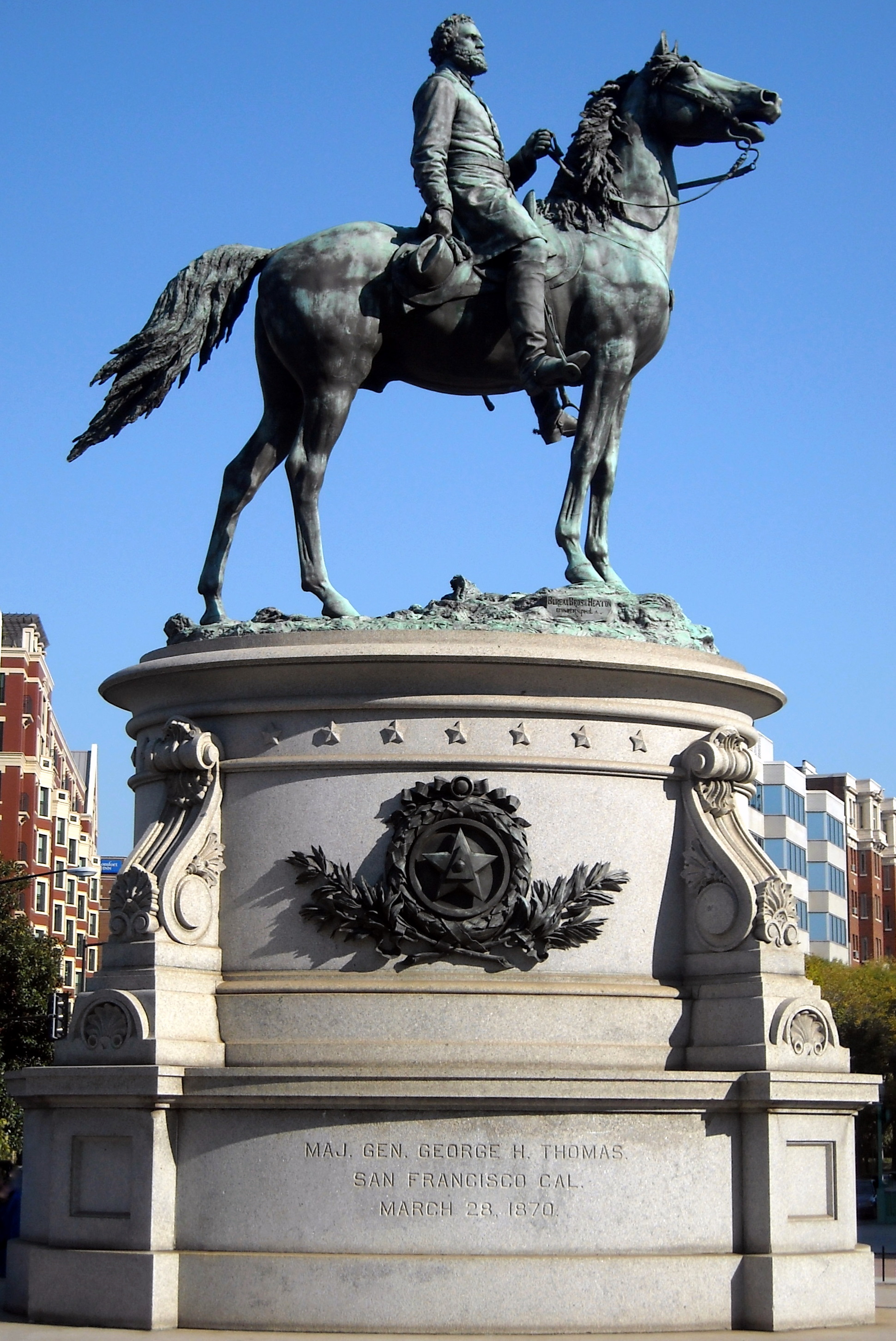 West_side_of_the_George_Henry_Thomas_statue.JPG