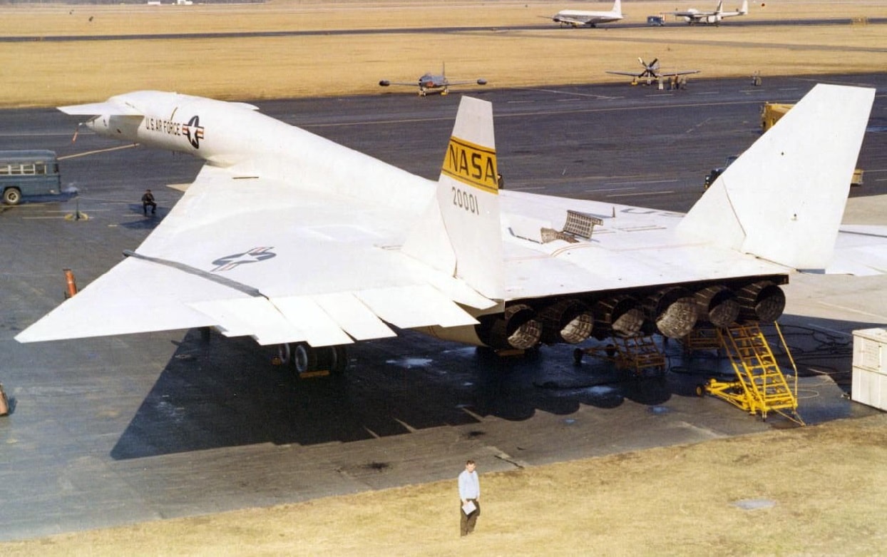 XB-70-Valkyrie.jpg